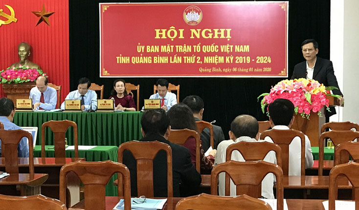 Đồng chí Phó Bí thư Thường trực Tỉnh ủy Trần Thắng phát biểu chỉ đạo tại hội nghị