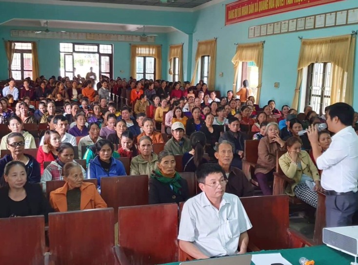 BHXH thị xã Ba Đồn tổ chức hội nghị trực tiếp tuyên truyền chính sách BHXH, BHYT, BHTN cho người dân trên địa bàn.