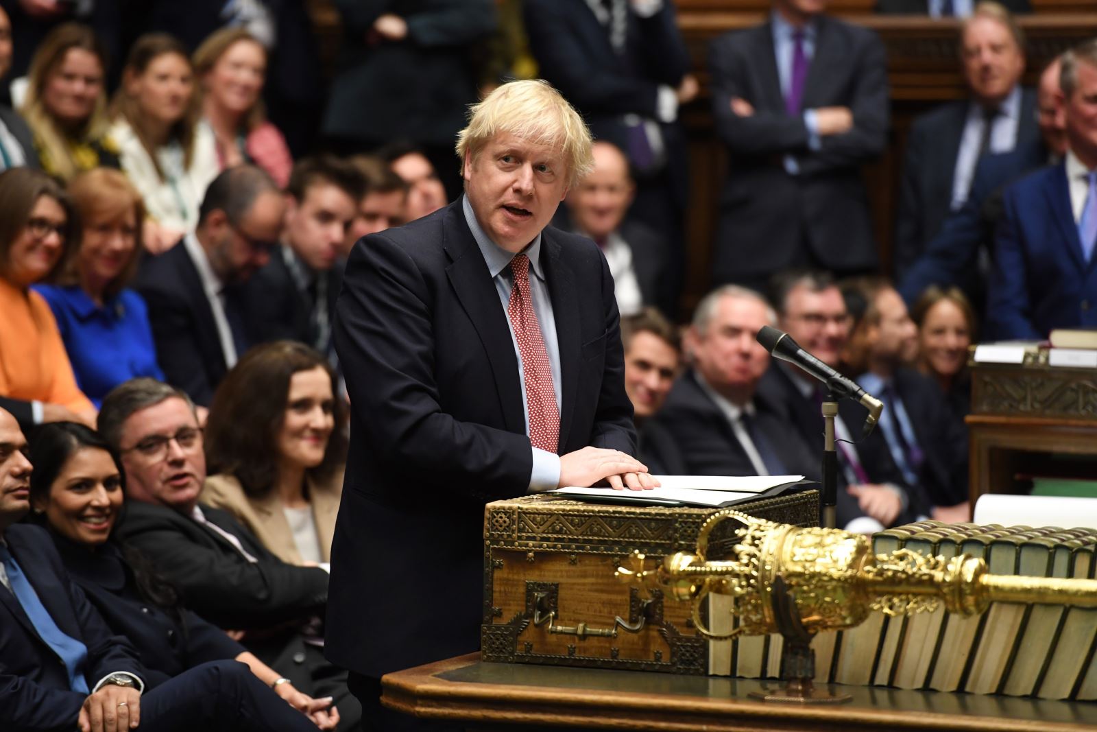  Thủ tướng Anh Boris Johnson phát biểu tại phiên họp Hạ viện ở London ngày 17-12-2019. Ảnh: AFP/TTXVN