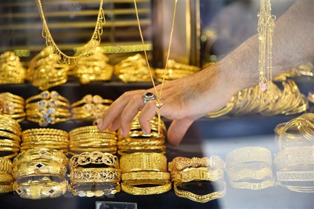  Sản phẩm thủ công chế tác từ vàng được bày bán tại một khu chợ ở thành phố Gaza ngày 8/7/2019. (Nguồn: THX/TTXVN)