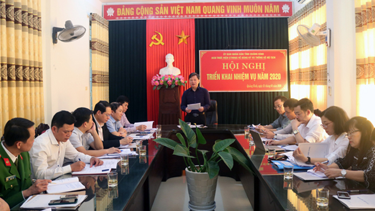 Đồng chí Nguyễn Tiến Hoàng, Tỉnh ủy viên, Phó Chủ tịch UBND tỉnh phát biểu chỉ đạo tại hội nghị.