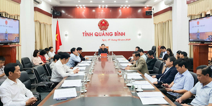 Đồng chí Nguyễn Tiến Hoàng, Phó Chủ tịch UBND tỉnh chủ trì hội nghị tại điểm cầu Quảng Bình.