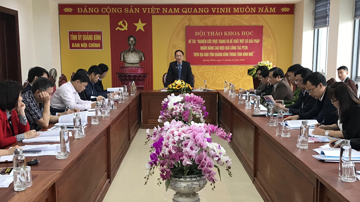 Đồng chí Trưởng ban Nội chính Tỉnh ủy, Chủ nhiệm đề tài khoa học Trần Hải Châu phát biểu tại hội thảo