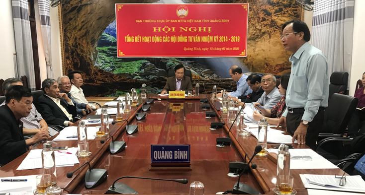 Đại diện các HĐTV phát biểu tham luận, đề xuất các giải pháp nâng cao chất lượng hoạt động tại hội nghị tổng kết các HĐTV của UBMTTQ Việt Nam tỉnh.  