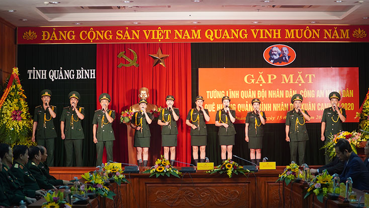 Chương trình văn nghệ tại buổi gặp mặt