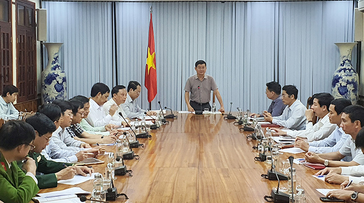 Đồng chí Trần Tiến Dũng, Phó Chủ tịch UBND tỉnh, Trưởng Ban chỉ đạo PCDBĐV tỉnh kết luận cuộc họp.
