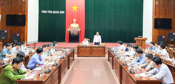  Đồng chí Trần Công Thuật, Chủ tịch UBND tỉnh phát biểu kết luận buổi làm việc.