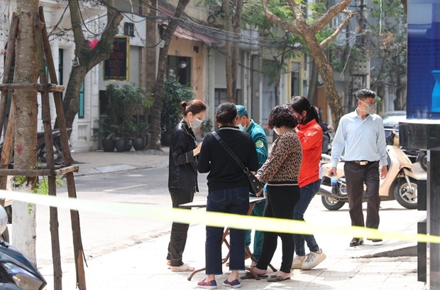 Bên trong khu cách ly phố Trúc Bạch, nơi ở của bệnh nhân nhiễm COVID-19 thứ 17. (Nguồn: TTXVN)