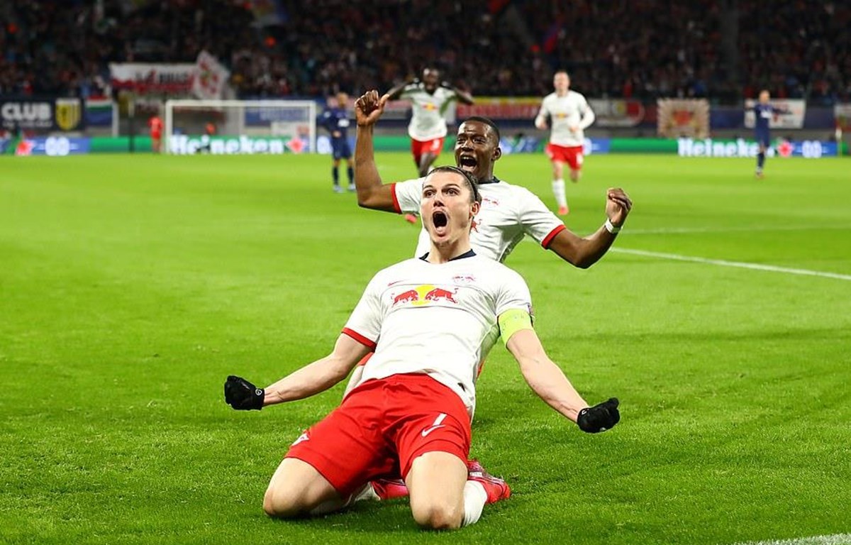 RB Leipzig thẳng tiến tứ kết Champions League.