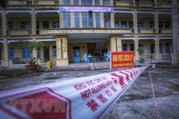 Khu vực cách ly và theo dõi COVID-19 tại Trường Quân sự tỉnh Hòa Bình. (Ảnh: Trọng Đạt/TTXVN)