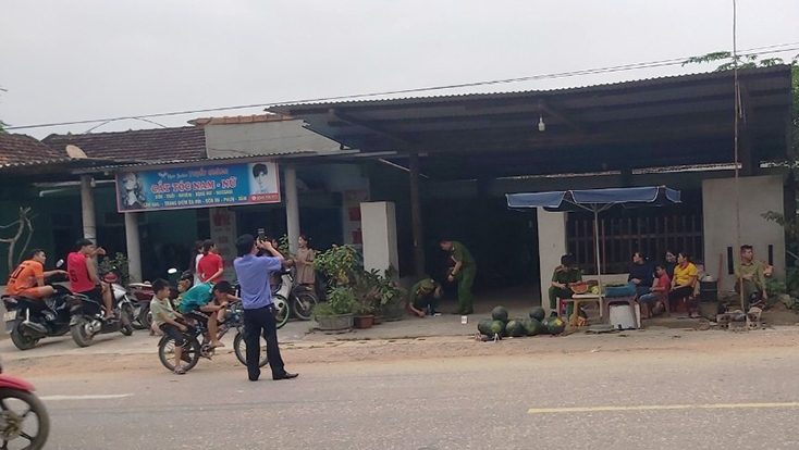 Anh Nguyễn Đình Đồng bị bắn trước nhà tại thôn 4 Phúc Đồng, xã Phúc Trạch, huyện Bố Trạch