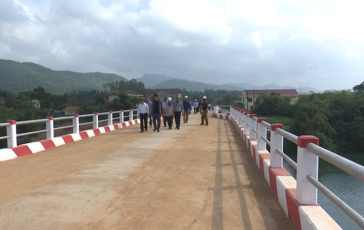 Cầu Sảo Phong mở ra cơ hội phát triển kinh tế-xã hội của vùng Tây Nam xã Phong Hóa. 