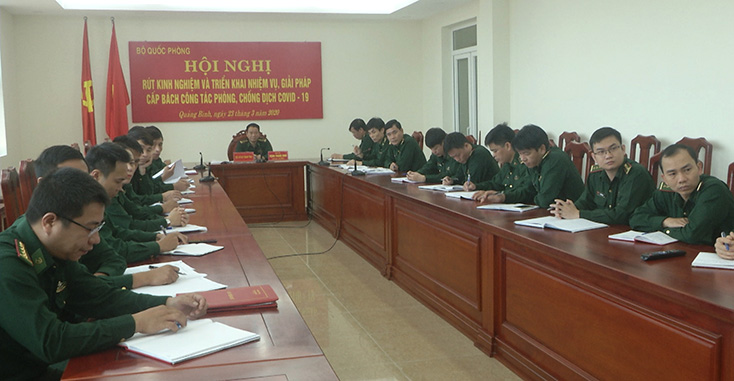 Đại tá Trịnh Thanh Bình, Chỉ huy trưởng, chủ trì hội nghị tại điểm cầu BĐBP Quảng Bình Phụ nữ BĐBP Quảng Bình tiếp nhận trang thiết bị được hỗ trợ, chuẩn bị lên đường làm nhiệm vụ