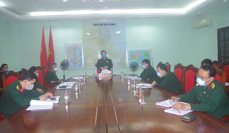 Thiếu tướng Nguyễn Anh Tuấn phát biểu chỉ đạo tại cuộc làm việc với Bộ CHQS tỉnh
