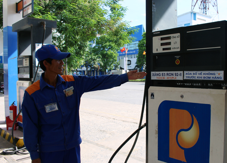 Các cửa hàng xăng dầu trên địa bàn tỉnh Quảng Bình tuân thủ đúng quy định trong kinh doanh xăng dầu.