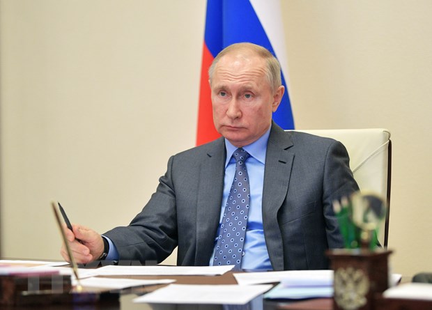 Trong ảnh: Tổng thống Nga Vladimir Putin trong cuộc họp trực tuyến với các thành viên Chính phủ ở Moskva, ngày 1-4-2020. (Ảnh: THX/TTXVN)
