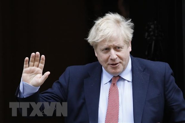  Thủ tướng Anh Boris Johnson sau cuộc họp tại nhà số 10 Phố Downing ở London ngày 18-3-2020. (Ảnh: AFP/TTXVN)