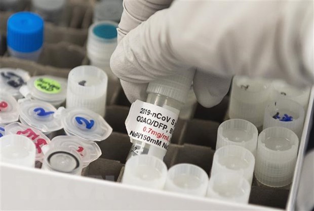 Vắcxin phòng virus SARS-CoV-2 được bào chế tại phòng thí nghiệm của Cơ quan nghiên cứu vắcxin và kháng thể ở Rockville, bang Maryland, Mỹ ngày 20-3-2020. (Ảnh minh họa: AFP/TTXVN)
