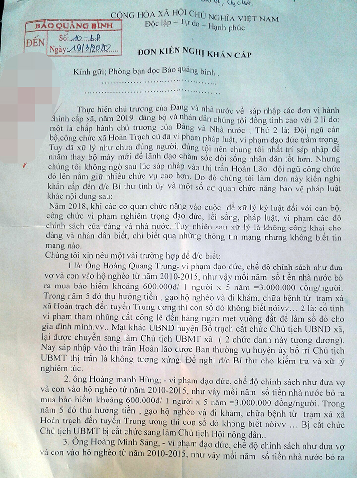 Đơn kiến nghị khẩn cấp của người dân thị trấn Hoàn Lão liên quan đến công tác bố trí, sắp xếp cán bộ gửi cho Báo Quảng Bình. 