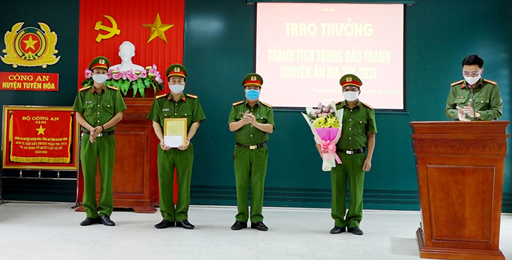 Lãnh đạo Công an tỉnh gửi thư khen và thưởng nóng ban chuyên án