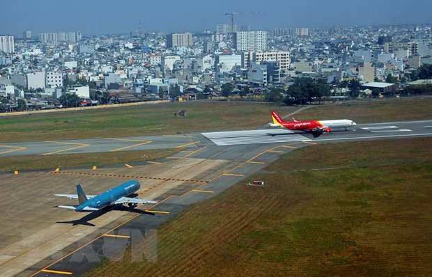 Các hãng hàng không tăng cường khai thác đường bay giữa Hà Nội và TP. Hồ Chí Minh. (Ảnh: Ngọc Hà/TTXVN)