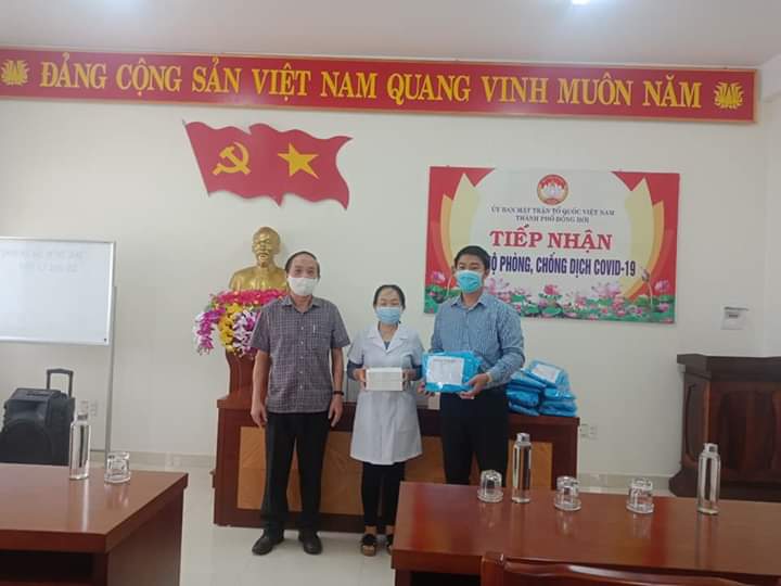 Ủy ban MTTQVN TP. Đồng Hới đã tổ chức tiếp nhận ủng hộ của các cá nhân, cơ quan, đơn vị