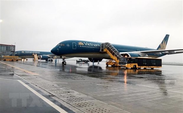 Máy bay Vietnam Airlines tại sân bay Vân Đồn. (Ảnh minh họa: TTXVN phát)