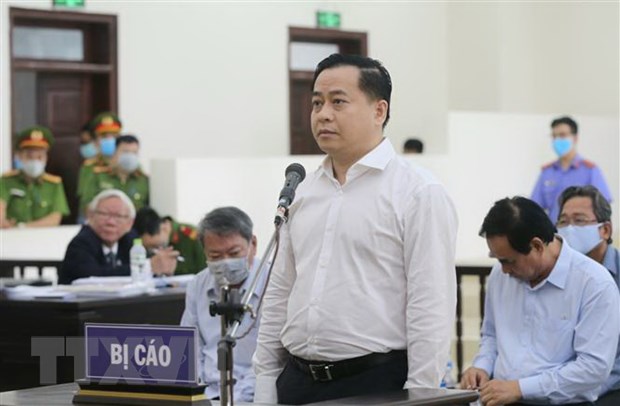  Bị cáo Phan Văn Anh Vũ (cựu Chủ tịch HĐQT Công ty cổ phần Xây dựng 79, Công ty cổ phần Bắc Nam 79) khai báo trước tòa. (Ảnh: Doãn Tấn/TTXVN)