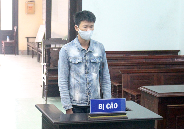 Bị cáo Nguyễn Hải Quân trước tòa.