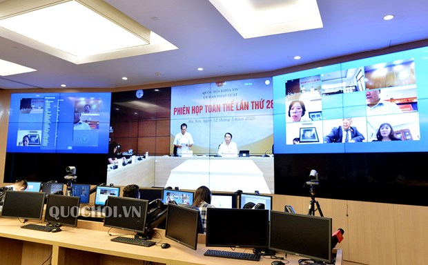 Các đại biểu tham gia phiên họp thông qua hệ thống họp trực tuyến. (Nguồn: Quochoi.vn)