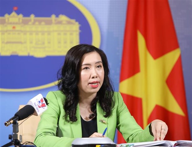 Người Phát ngôn Bộ Ngoại giao Việt Nam Lê Thị Thu Hằng trả lời các câu hỏi của phóng viên. (Ảnh: Văn Điệp/TTXVN)