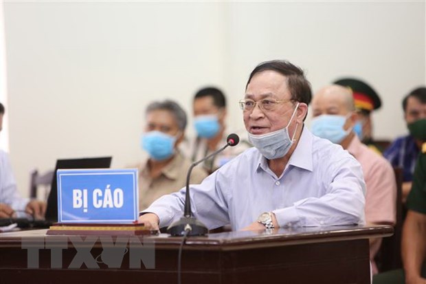 Bị cáo Nguyễn Văn Hiến khai báo trước Hội đồng xét xử. (Ảnh: Dương Giang/TTXVN)