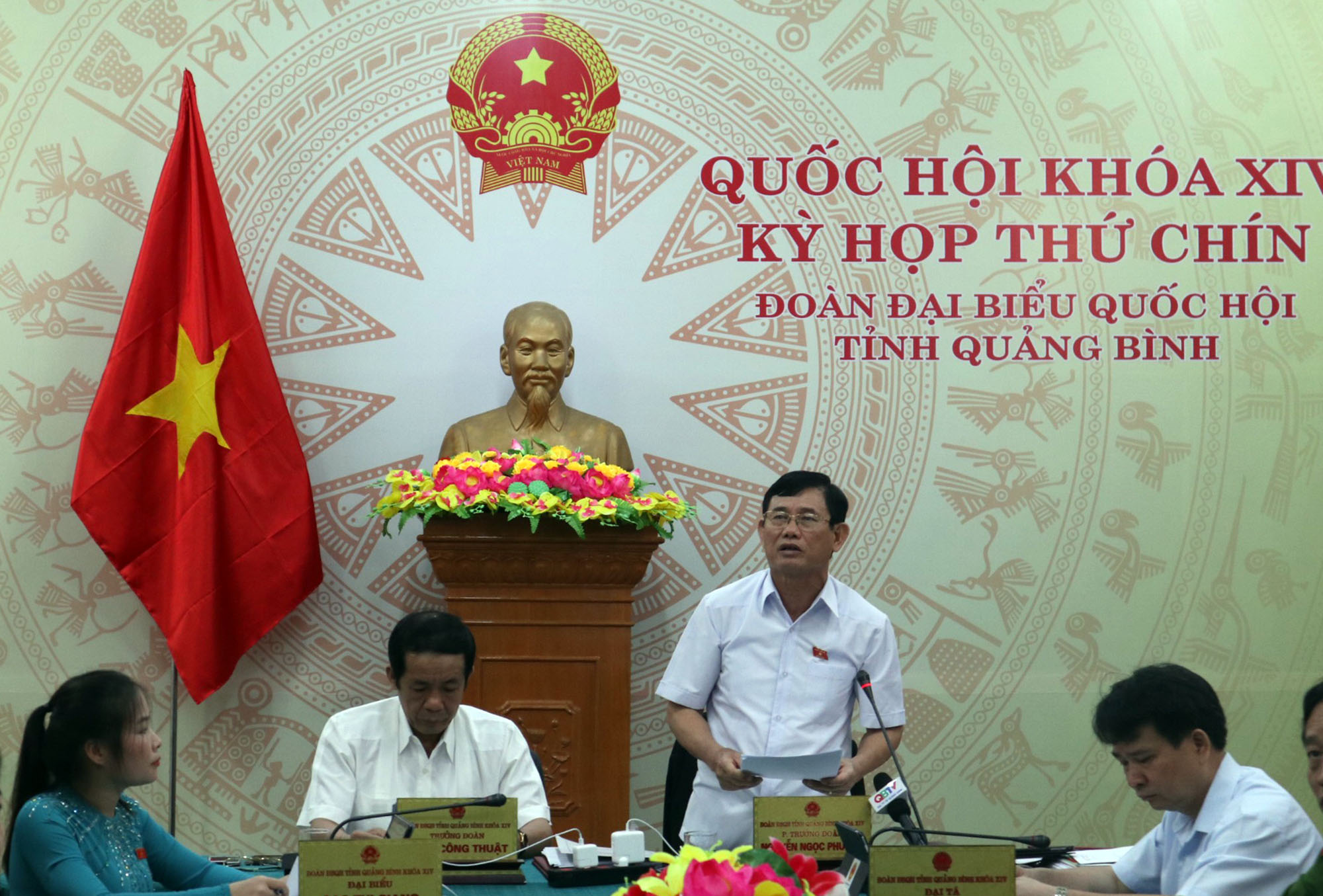 Đai biểu Nguyễn Ngọc Phương thảo luận tại phiên họp ngày 27-5-2020