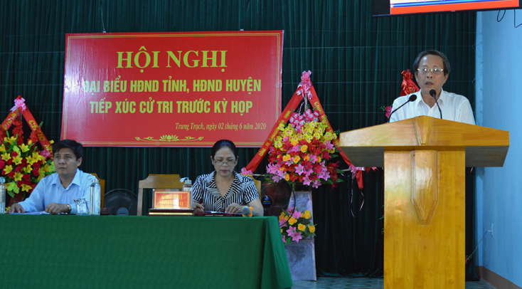 Đồng chí Hoàng Đăng Quang, Ủy viên Trung ương Đảng, Bí thư Tỉnh ủy, Chủ tịch HĐND tỉnh trả lời kiến nghị của của cử tri huyện Bố Trạch.