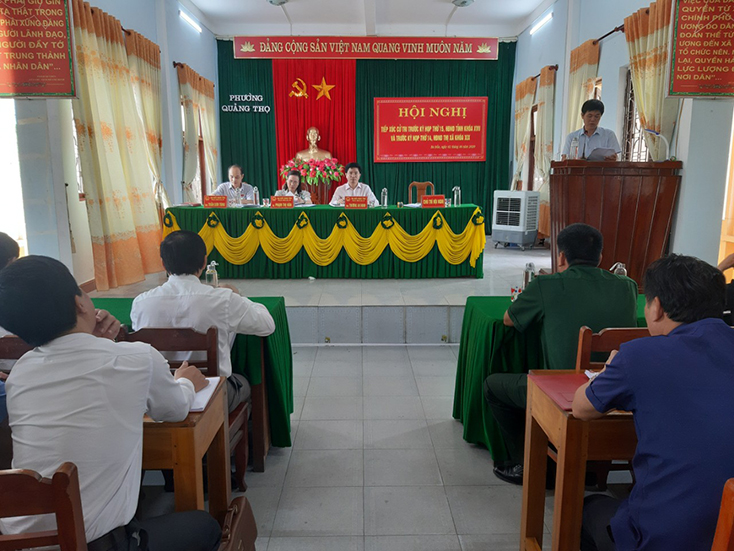 Tổ đại biểu HDND tỉnh tiếp xúc cử tri tại phường Quảng Thọ.