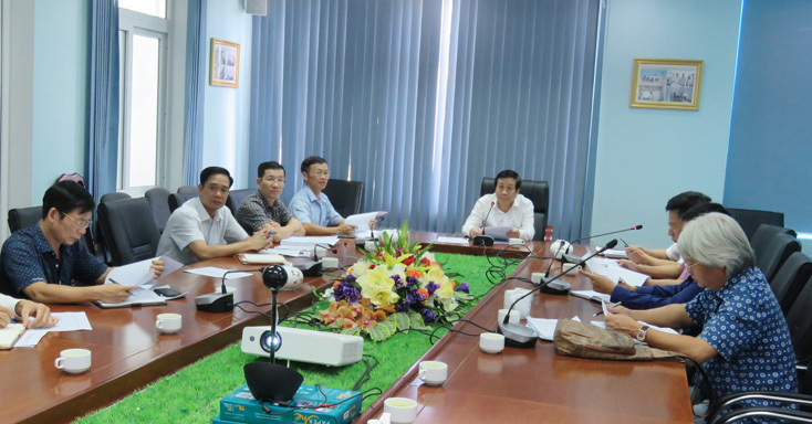 Đồng chí Phó Chủ tịch Thường trực UBND tỉnh kết luận buổi làm việc.