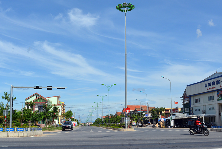 Tuyến đường 561 từ trung tâm thị trấn Hoàn Lão đi thị trấn Phong Nha vừa được đầu tư xây dựng