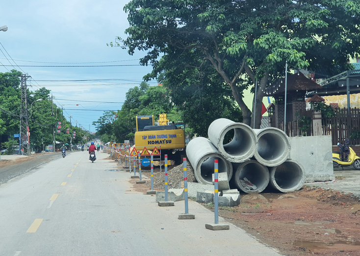 Tập đoàn Trường Thịnh đẩy nhanh tiến độ thi công công trình thuộc Dự án Hệ thống đường từ cầu Nhật Lệ 2 đến đường Hồ Chí Minh nhánh Đông