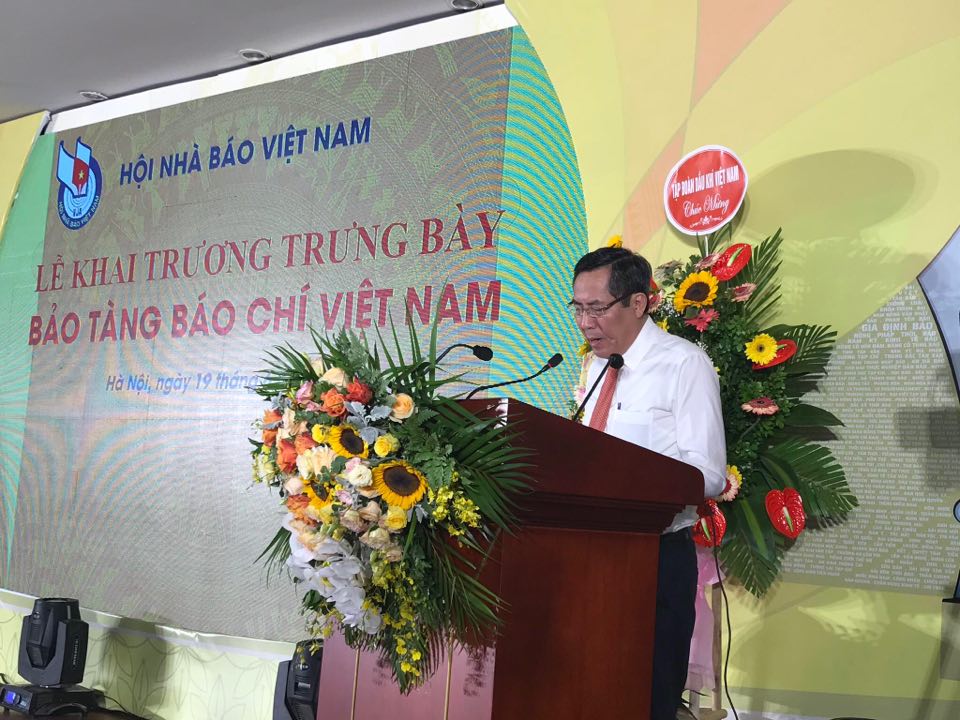 Đồng chí Thuận Hữu, Chủ tịch Hội nhà báo Việt Nam phát biểu tại Lễ khai trương.