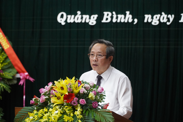  Đồng chí Hoàng Đăng Quang, Ủy viên Trung ương  Đảng, Bí thư Tỉnh ủy, Chủ tịch HĐND tỉnh phát biểu chúc mừng đội ngũ những người làm báo Quảng Bình.