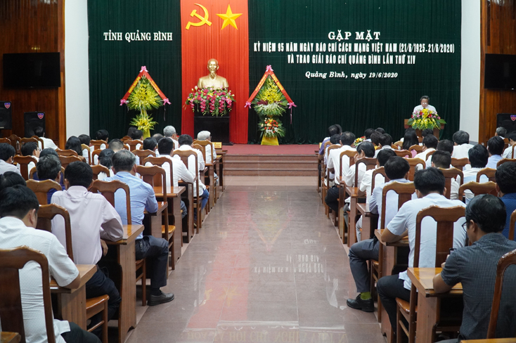 Toàn cảnh buổi gặp mặt Kỷ niệm 95 năm Ngày Báo chí cách mạng Việt Nam.