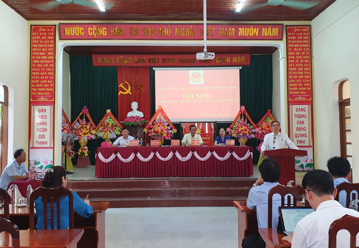 Đồng chí Nguyễn Văn Bình, Ủy viên Bộ Chính trị, Bí thư Trung ương Đảng, Trưởng ban Kinh tế Trung ương tiếp thu và trả lời ý kiến cử tri huyện Lệ Thủy