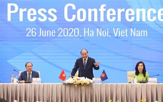 Thủ tướng Nguyễn Xuân Phúc, Chủ tịch ASEAN 2020, phát biểu. (Ảnh: TTXVN)