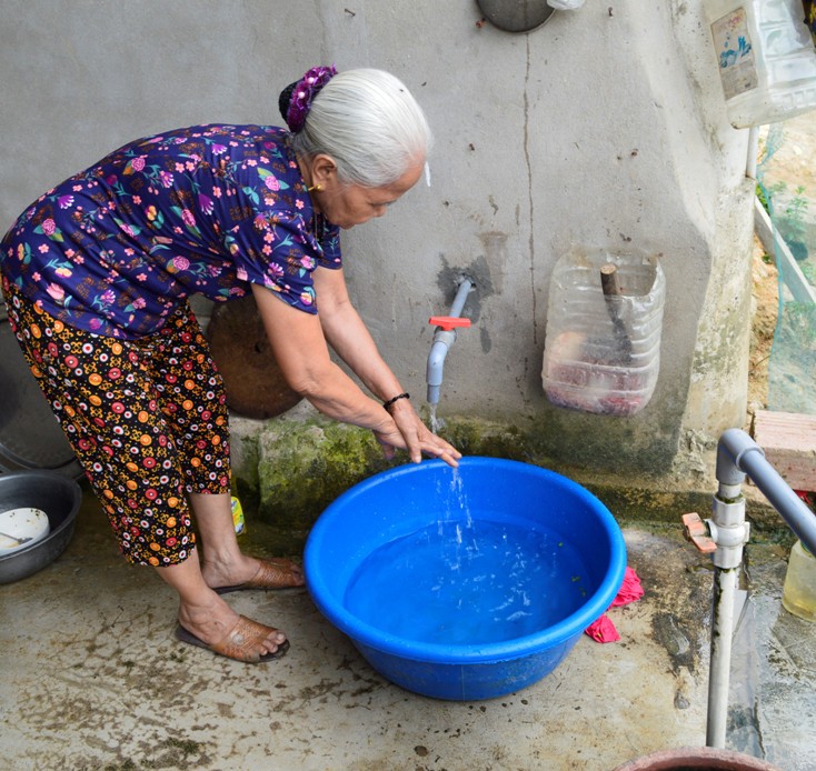   Nước sinh hoạt vùng nông thôn hiện nay ở tỉnh ta mới chỉ “đủ dùng nhưng chưa đủ sạch”.