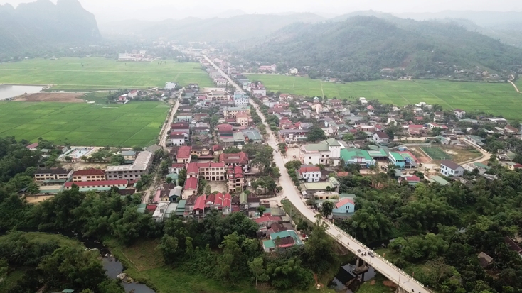  Thị trấn Quy Đạt nhìn từ trên cao.