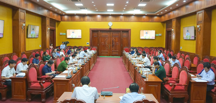 Các đại biểu dự hội nghị tại điểm cầu tỉnh Quảng Bình.