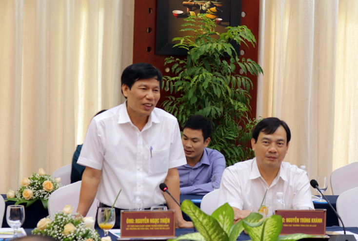 Đồng chí Nguyễn Ngọc Thiện, Ủy viên Trung ương Đảng, Bộ trưởng Bộ Văn hóa, Thể thao và Du lịch phát biểu tại buổi làm việc.