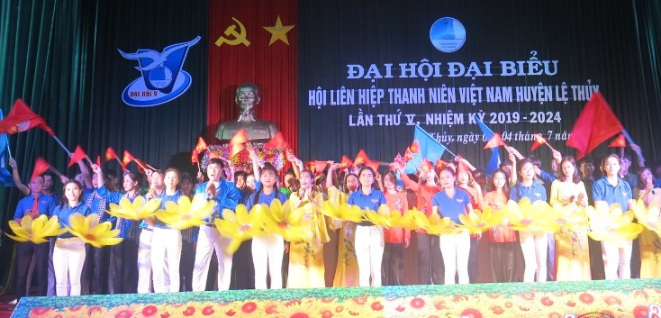  Nhiều chương trình nghệ thuật của huyện Lệ Thủy do ông Dương Văn Liên đạo diễn.