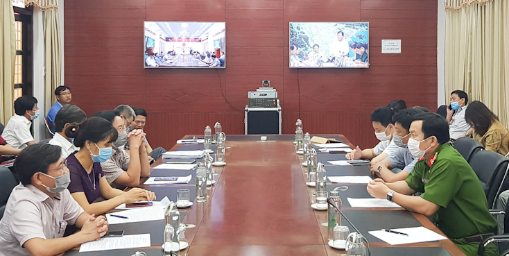 Quang cảnh cuộc họp tại điểm cầu tỉnh Quảng Bình.