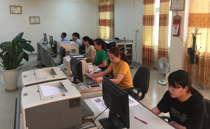   Quy trình xuất bản báo in Báo Quảng Bình được hiện đại hóa với Hệ thống tòa soạn điện tử.